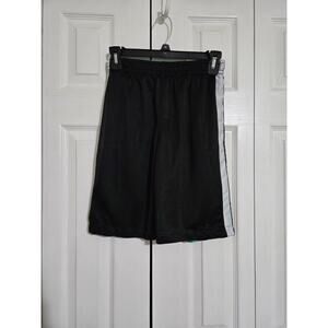 Starter large 10/12 boys reversible basketball shorts
